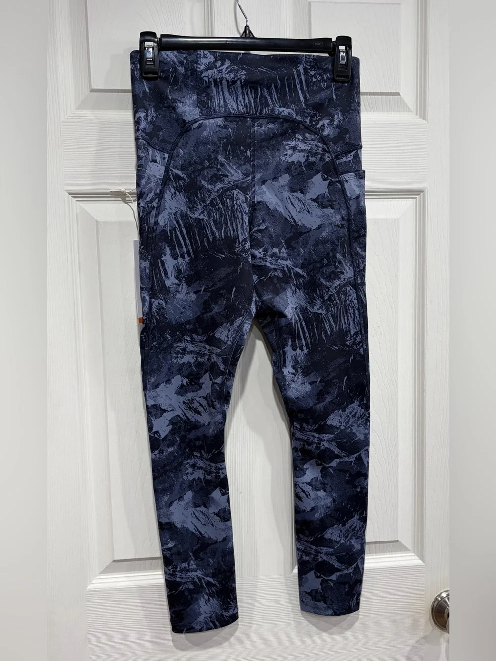 SmartWool Women's Small Active Printed 7/8 Leggings Blue Black NWT Pockets Slim